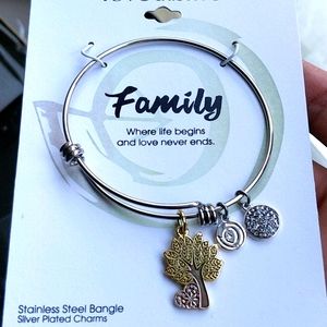 Family tree bangle